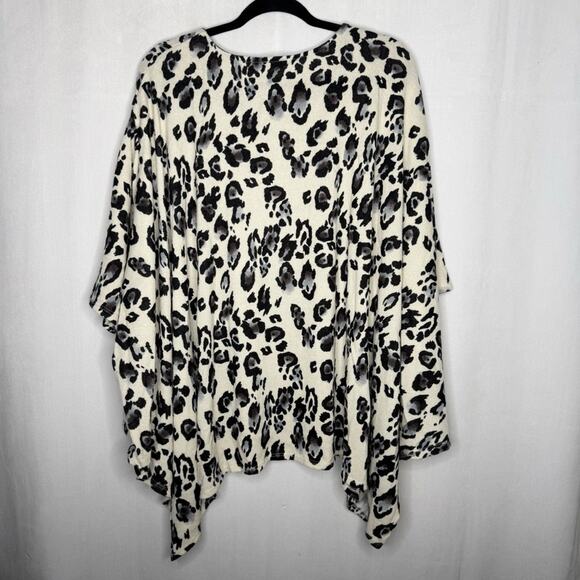 JODIFL / cream black gray leopard print oversized tunic poncho top / OS - Picture 2 of 6